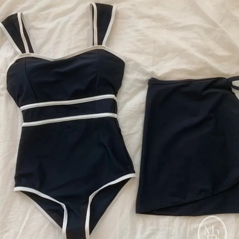 Women's Two-Piece Swimsuit Black Strapless Triangle One-Piece Skirt Style Thermal Spring Belly Covering Slimming Design