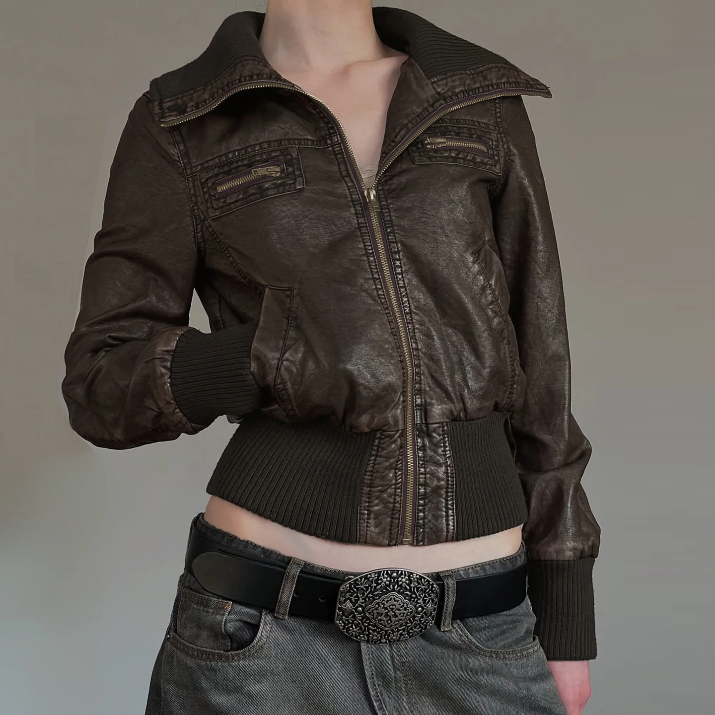 

Винтажные куртки из искусственной кожи с карманами, приталенные, однотонные, с отложным воротником, с длинными рукавами, женские, осень-зима 2025, модная уличная одежда