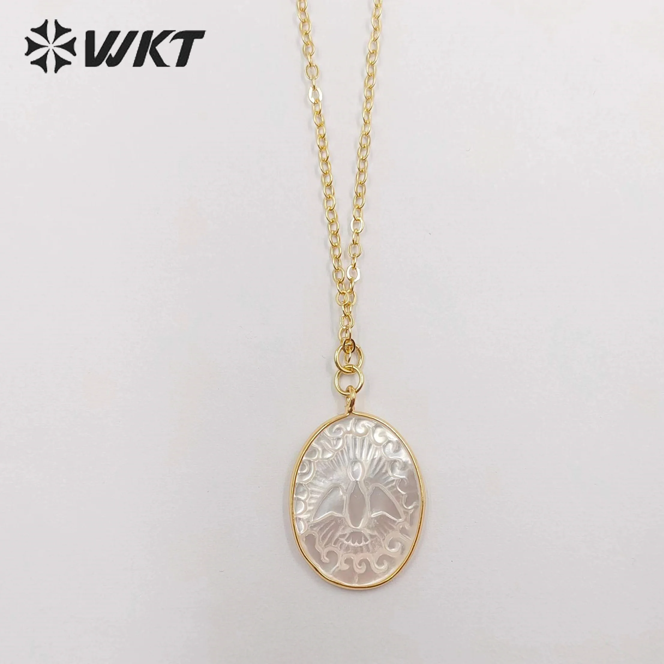 

WT-JN247 Beautiful Gold Handmade Natural Shell Pendant Chain European Noble And Mysterious Jewelry Findings For Lady Decoration