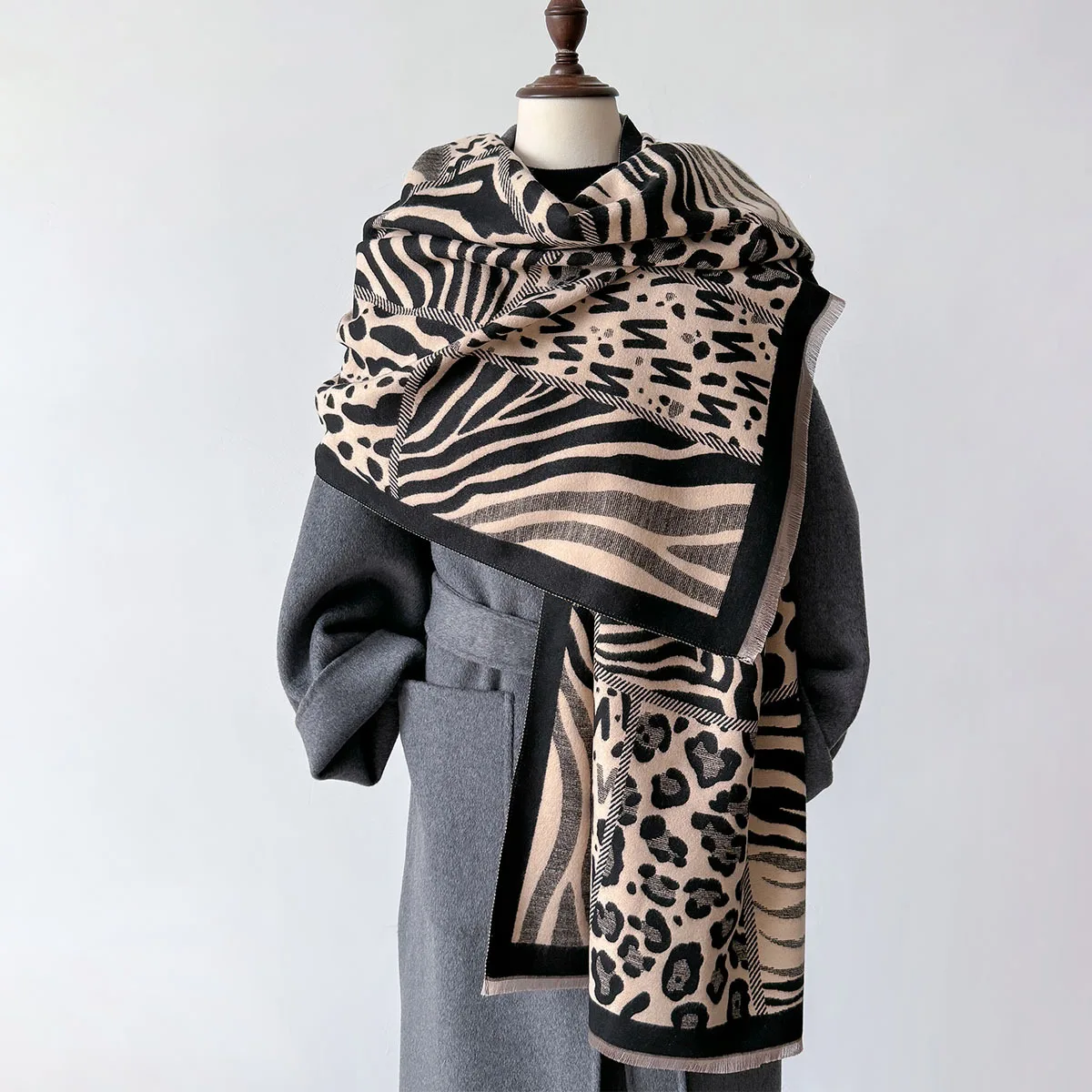 Omen Men Scarf Leopard Print Splicing Europe America Fashion Scarves 2024 Warm Shawl Windproof Cold Cloak Bufanda Echarpe Wraps