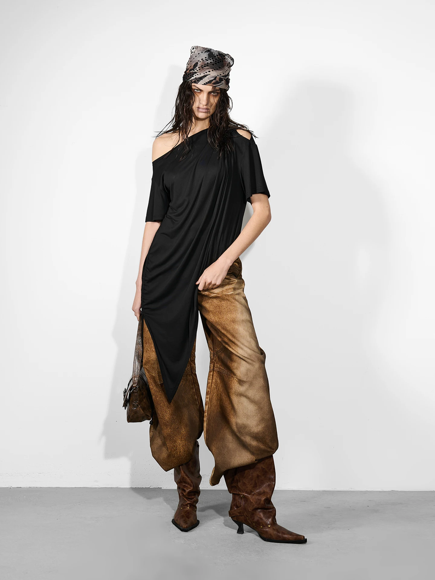 

Nnnorth Node Asymmetrical Loose T-Shirt Women's Short Sleeve Drawstring Irregular Shoulder Borehole Breathable Comfortable