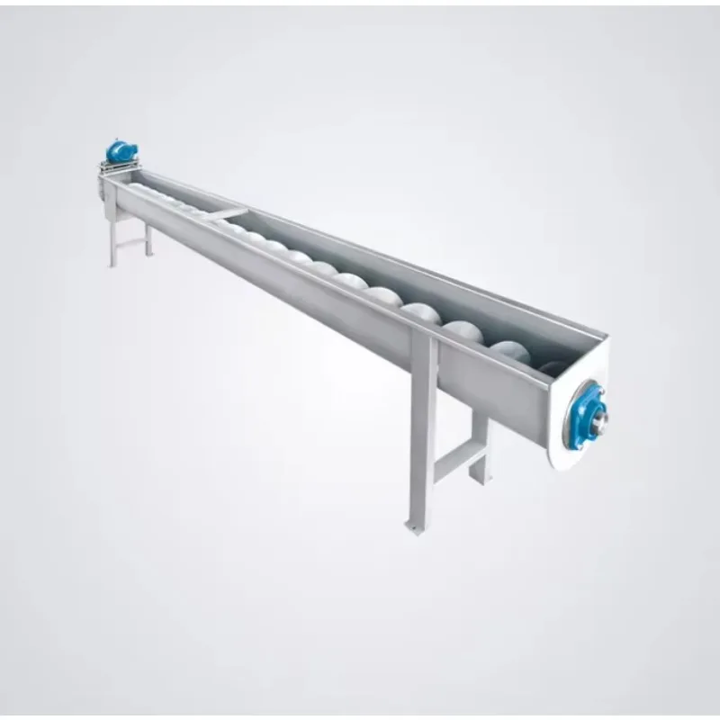 Screw conveyor used in fruit planting bases, orchards, juice processing plants, and food processing plants.