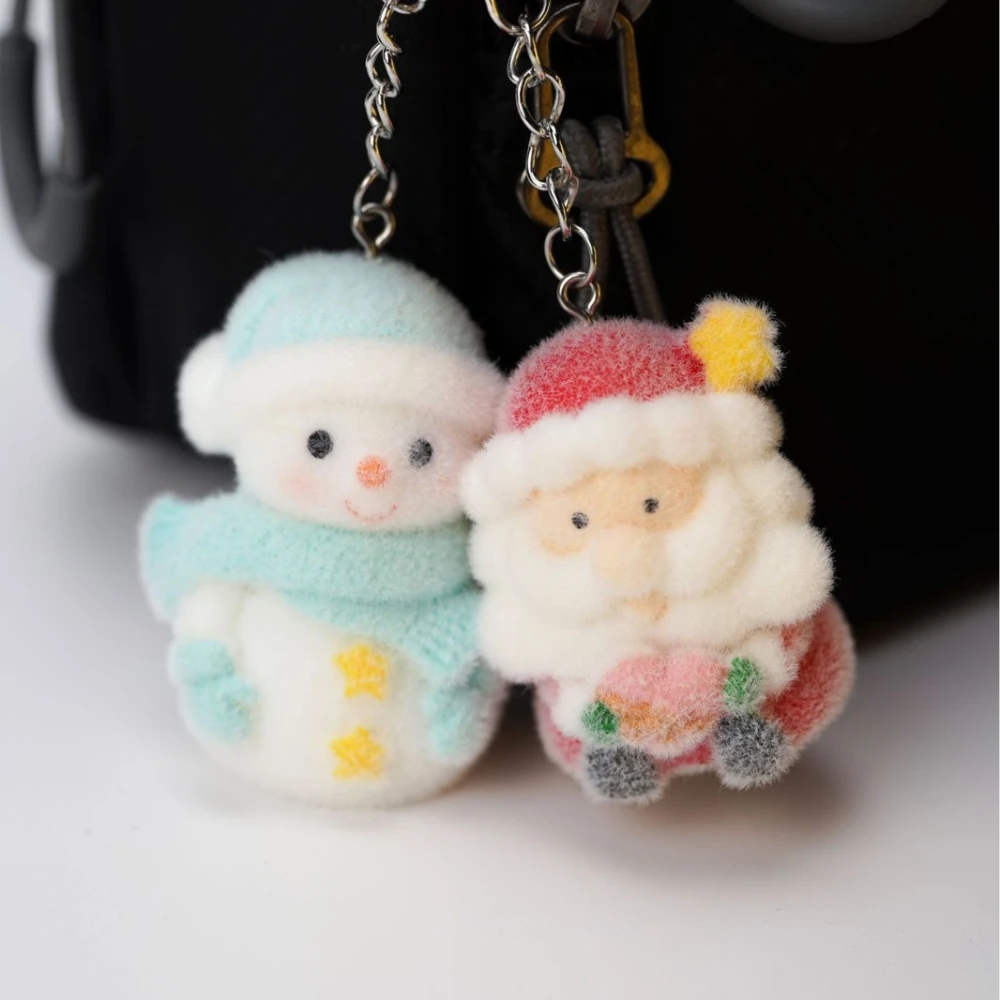 Cute Cartoon Xmas Pendant Keychain 3D Christmas Snowman Resin Keyring Simple Backpack Decoration Accessories Party Gifts