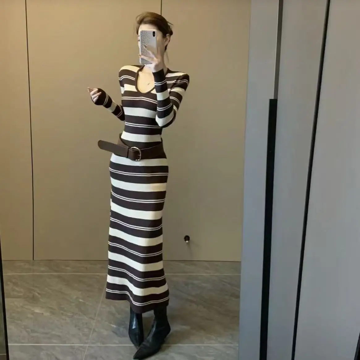 여성 드레스 파티 드레스 여성용 웨딩 여름 새틴 장식 플리츠 미디 드레스 소와레 연회 예술적 패셔너블 섹시