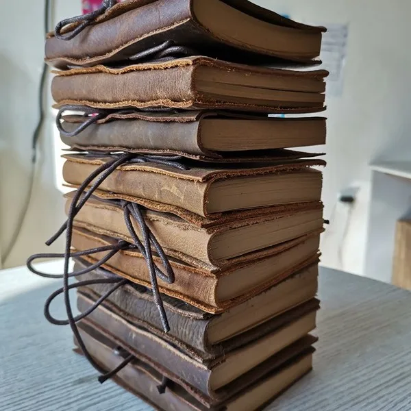 Handmade Binding Head Layer Cowhide Crazy Horse Leather Small Notebook Retro Art Manual Account Props Notebook Retro Style