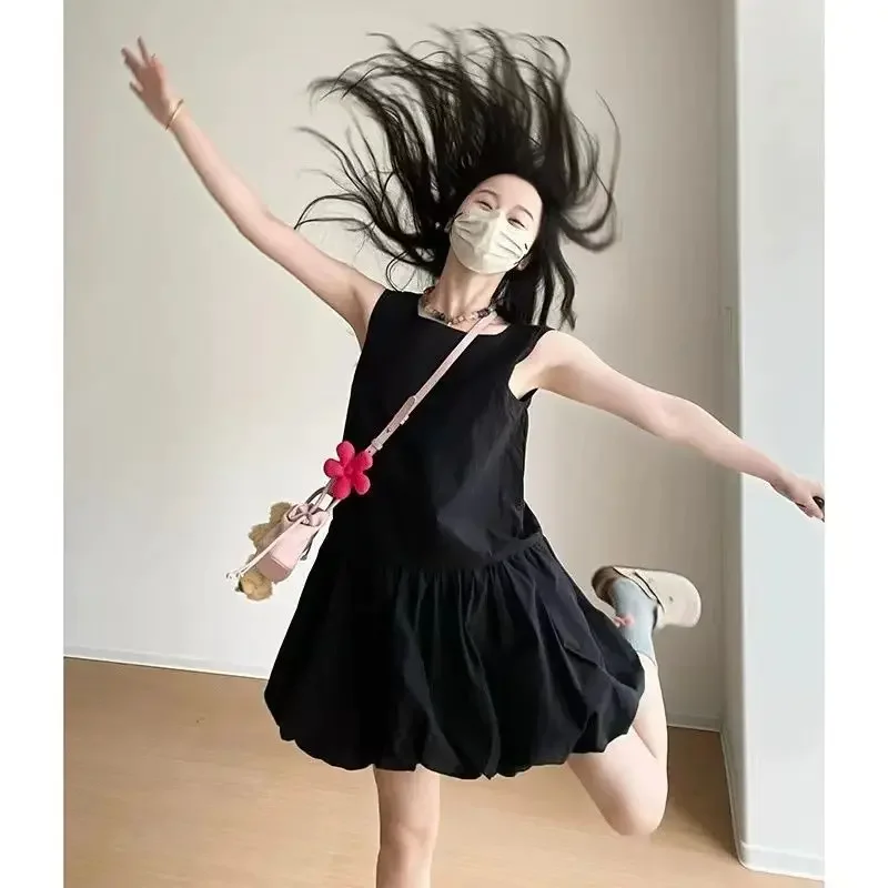 فستان نسائي بسيط بلون سادة ملابس عصرية كورية 2025 صيفي بدون أكمام رقبة مستديرة لطيف نحيف فيستدوس فام #4