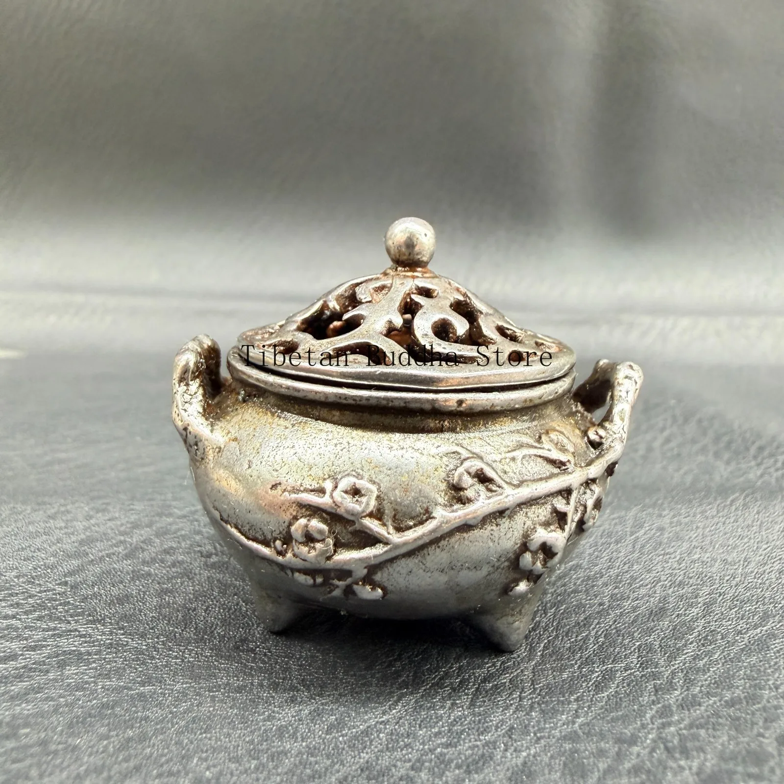 Old Chinese Tian tie skull Entangled Plum Blossoms Mini incense burner