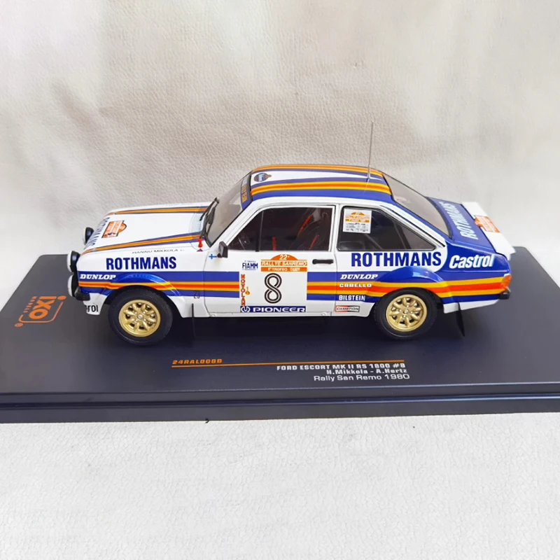 

IXO 1/24 Scale ESCORT MK II RS 1800 #8 1980 Alloy Simulation Car Model Static Collection Decorated Holiday Toys Souvenir Gift