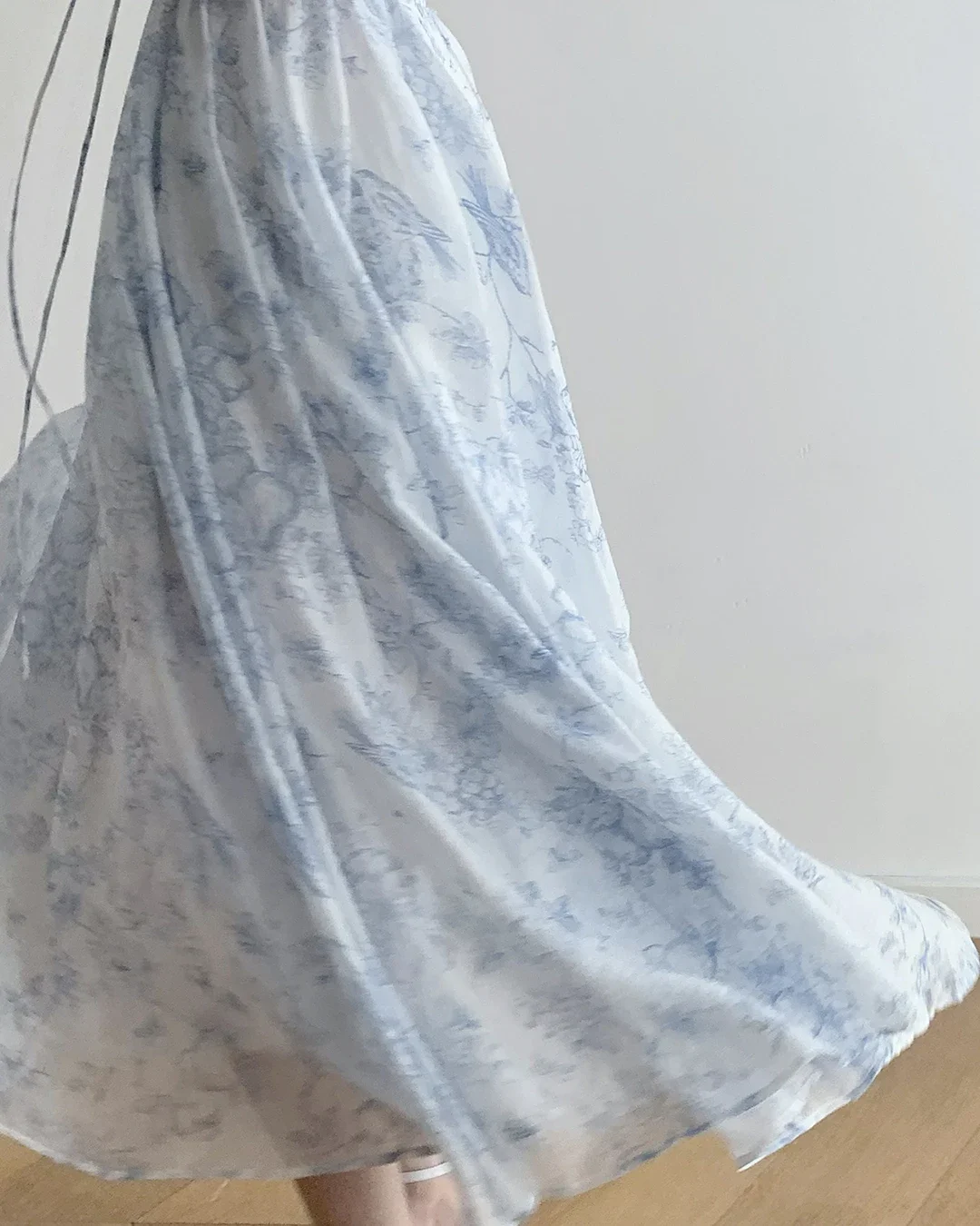 Blue Printed Dress Women Ladies Chic Square Neck  Summer Vacation Dresses Women High Waisted Design Maxi Vestido Party image 4