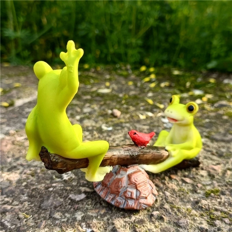 Cute Seesaw Frog Miniature Playground Frog Couple Figurine Fairy Garden Ornament Micro Landscape Decor Gift Craft Accessories