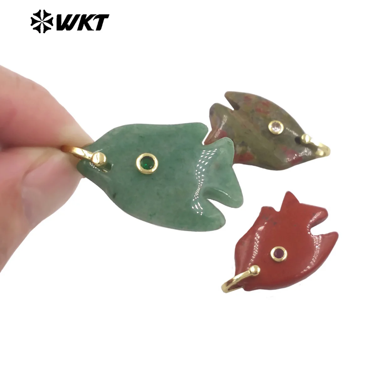 

WT-P2106 New Sweet Niche-design Gemstone Cubic Zircon Pendant With 18K Real Gold Plated For Women Decoration
