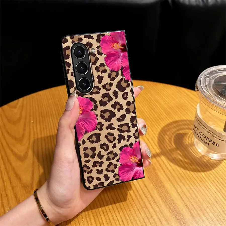 Leopard Print Flowers Phone Shell Funda Case for Samsung Galaxy Z Fold 8 Ultra Z Fold 7 6 5 4 3 ZFold4 ZFold5 ZFold3 ZFold7