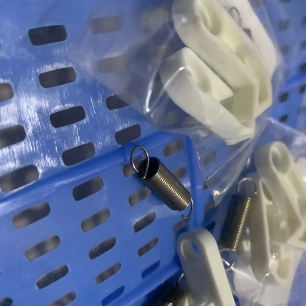 

1X 303HL07161 3HL07170 Hook Paper Feed Cover Spring for Kyocera FS 6025 6030 6525 6530 C8020 C8025 C8520 C8525 KM 1620 1635 1648