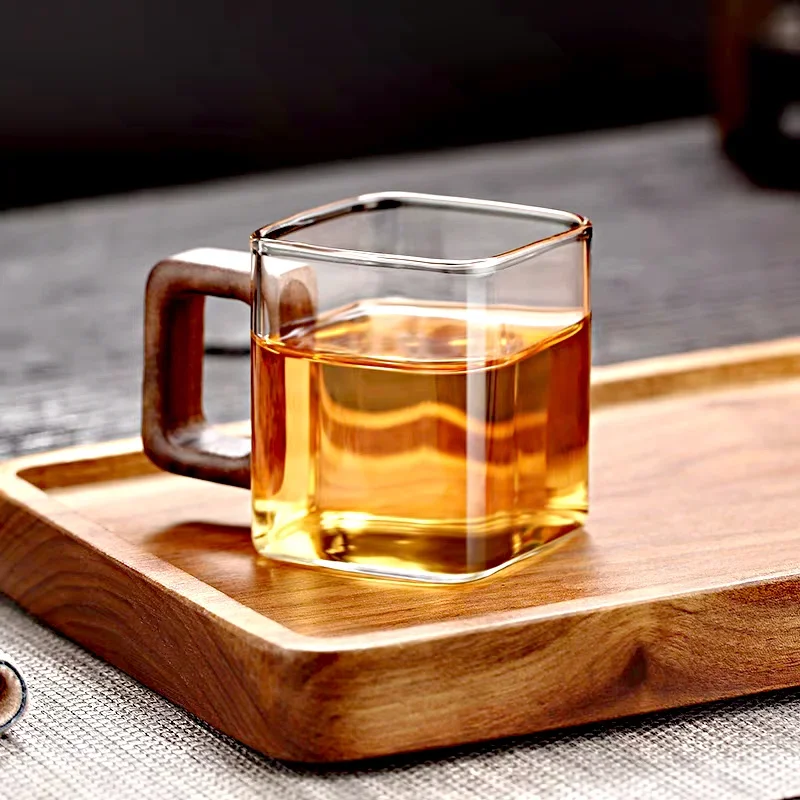 Kleine Kapazität Frisch gemahlener Kaffee Glas Kaffeetasse mit Walnuss Holzgriff Home Frühstück Milch Tee Tassen und Tassen Trinkgeschirr