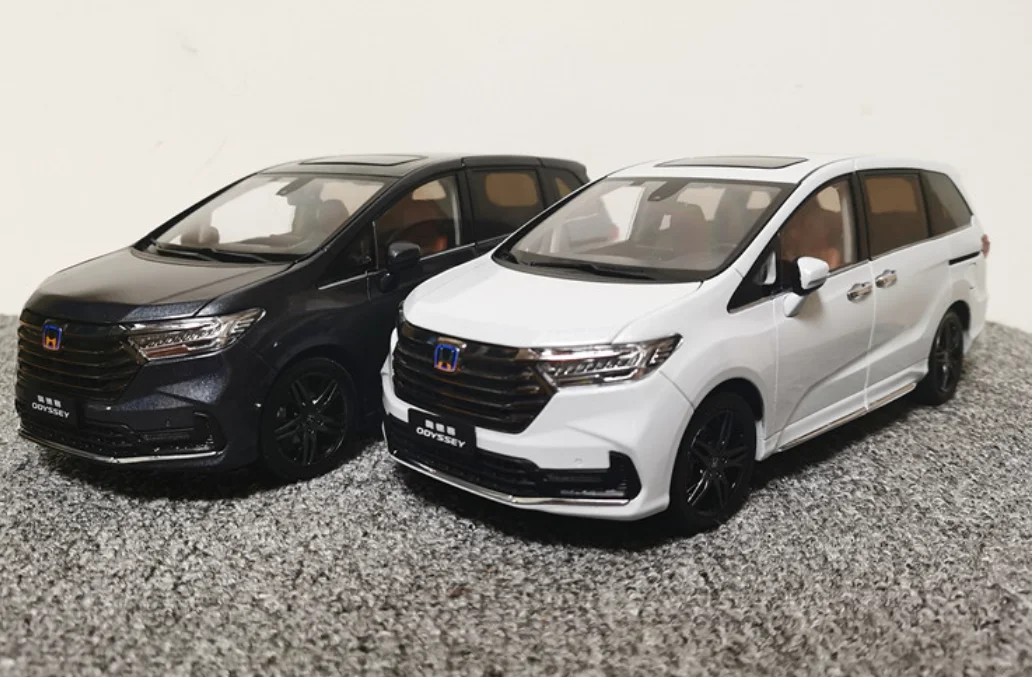 

Смешанная версия Honda Odyssey оригинальной модели автомобиля Guangqi Honda Odyssey 2022, модель автомобиля 1:18