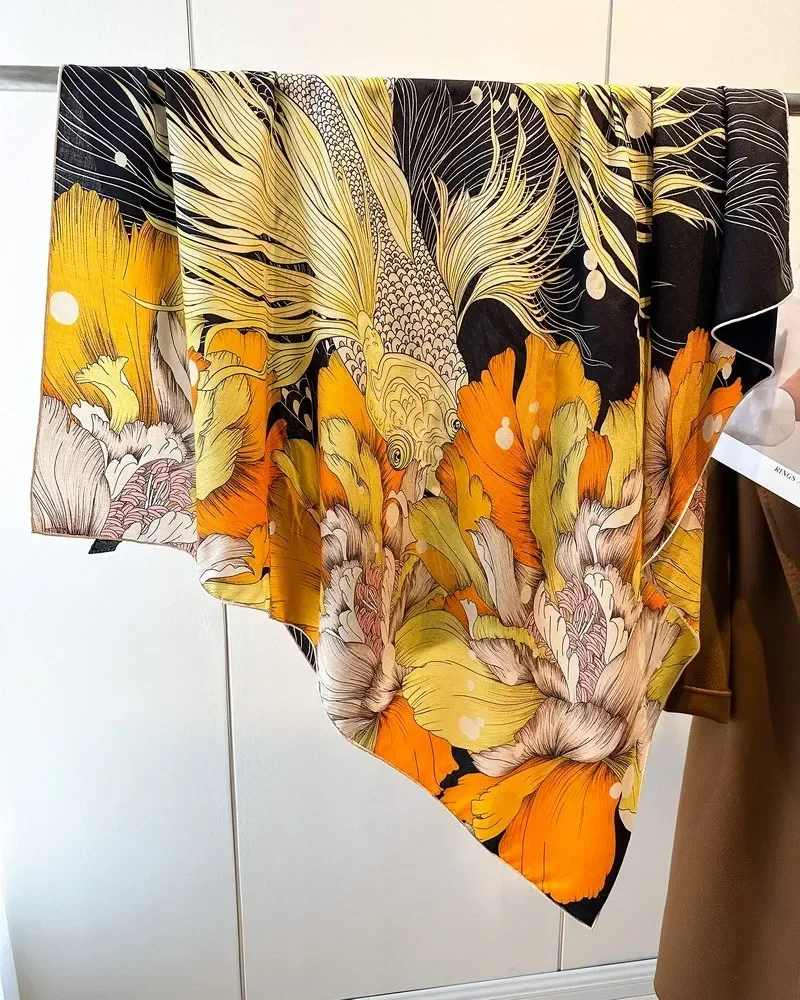 

Элегантный женский шарф-платок класса люкс из шелка и шерсти с двусторонним принтом «Кои и Пион» в едином цвете, с ручной подгибкой края, большой квадратный размер