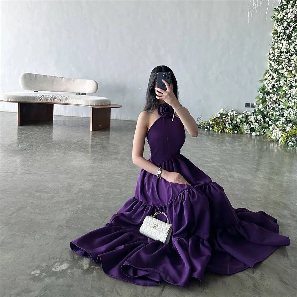 Maßgeschneidertes, temperamentvolles, lila Chiffon-Abendkleid, hochwertiges Neckholder-ärmelloses Blumenkleid mit Rüschen, maßgeschneiderte Anlasskleider