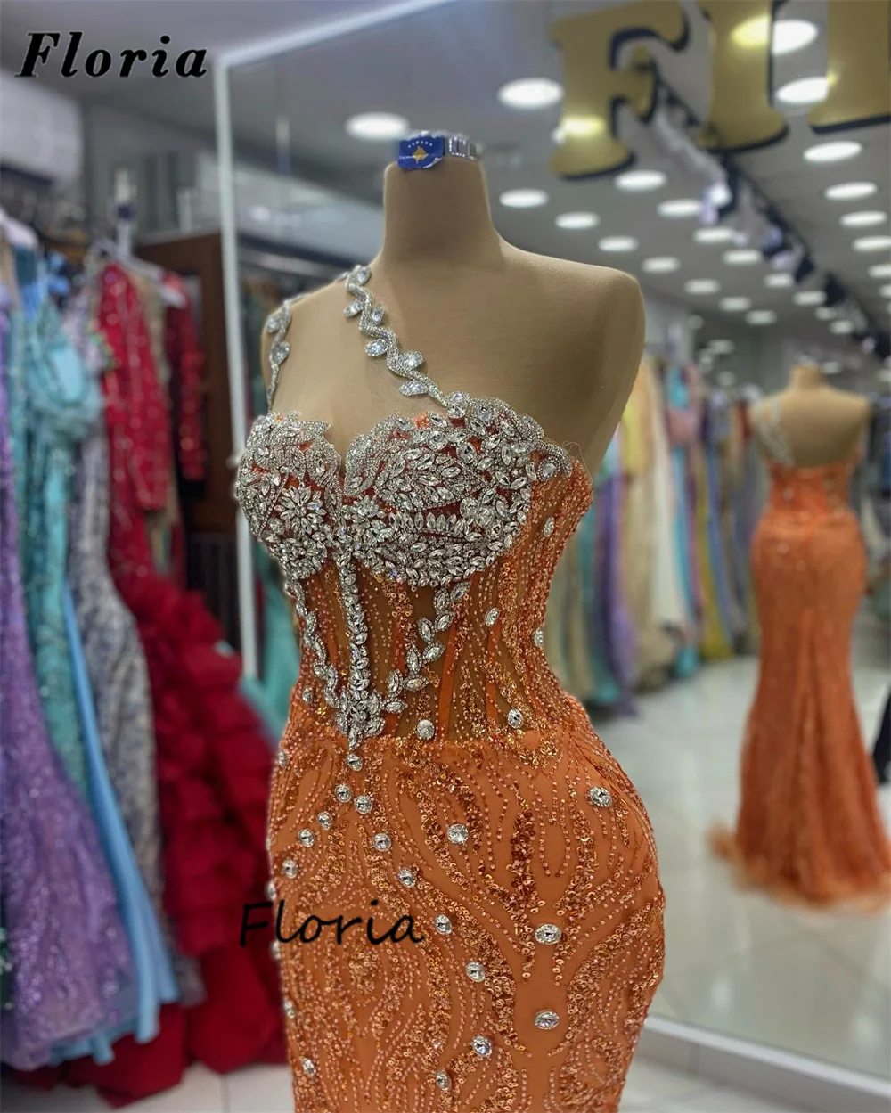 Vestidos de Fiesta de sirena con cuentas brillantes para mujer, vestido de celebridad largo con cuello Halter, vestidos de noche con cristales de sirena árabe saudita para bodas