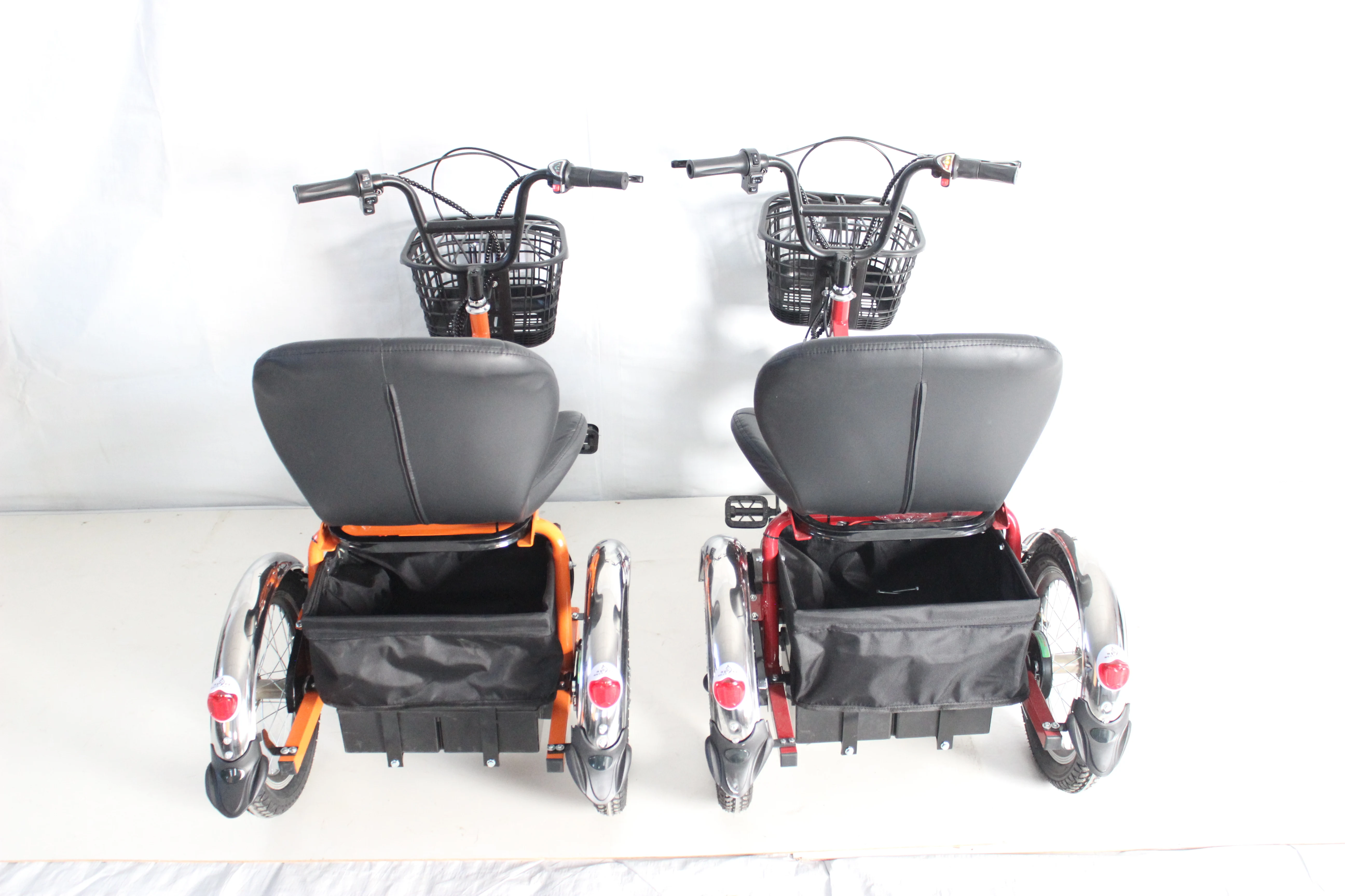 Hot sell 24V 40AH Mini electric tricycle Convenient and practical 3 Wheels 