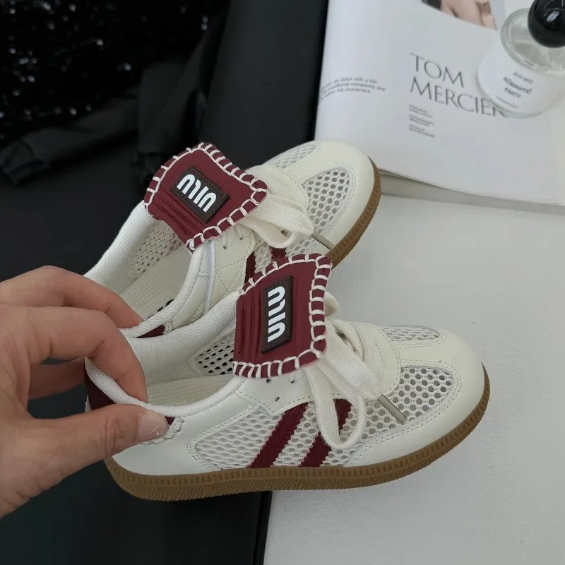 Scarpe a rete per bambini 2024 estate nuovi ragazzi hollow mesh traspirante superficie scarpe sportive ragazze casual scarpe da allenamento tedesche