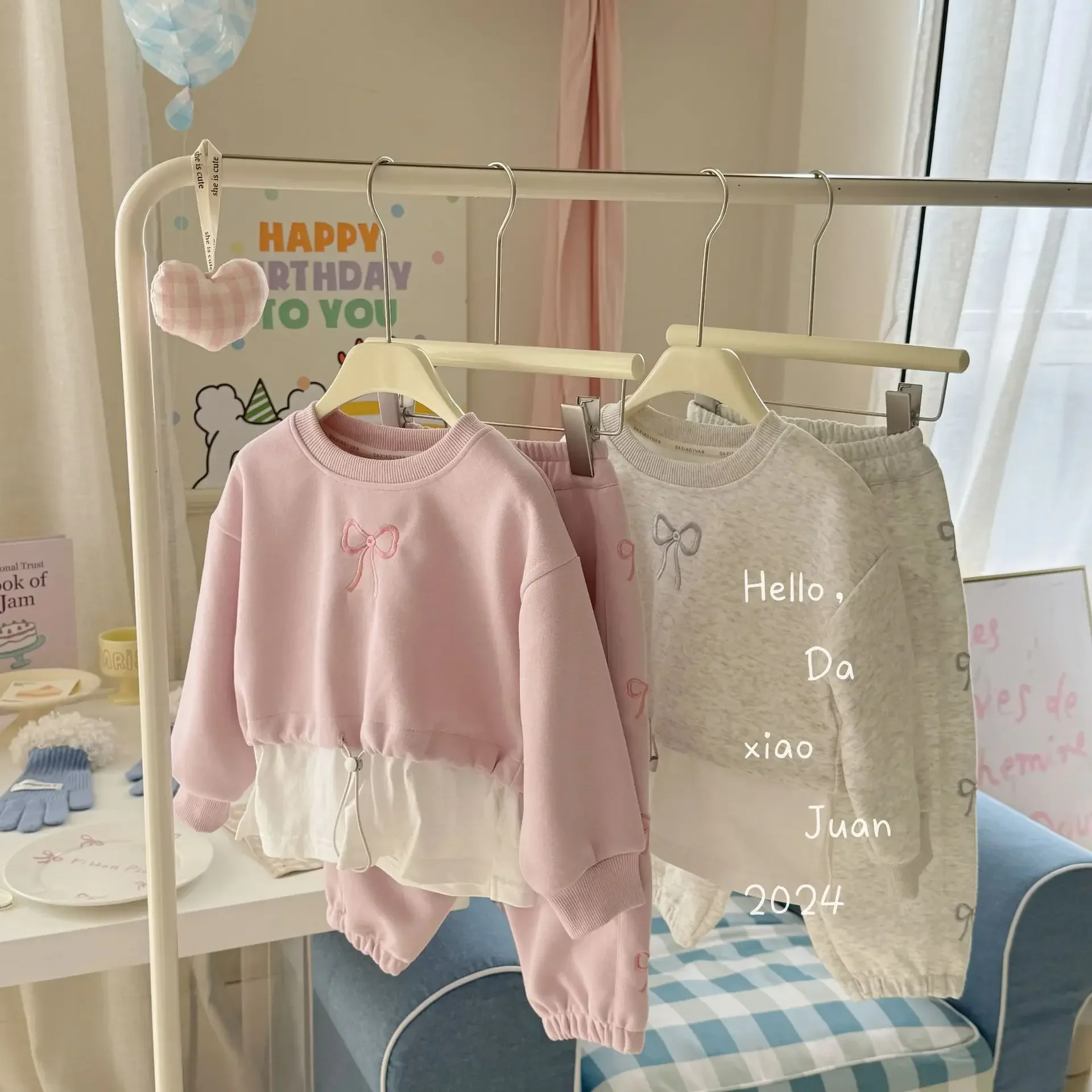 

Childrens Sets Girl Sweater Spring New Fashionable Children Spring Autumn Motion Bow Long Sleeves 2024 Sweet Round Collar