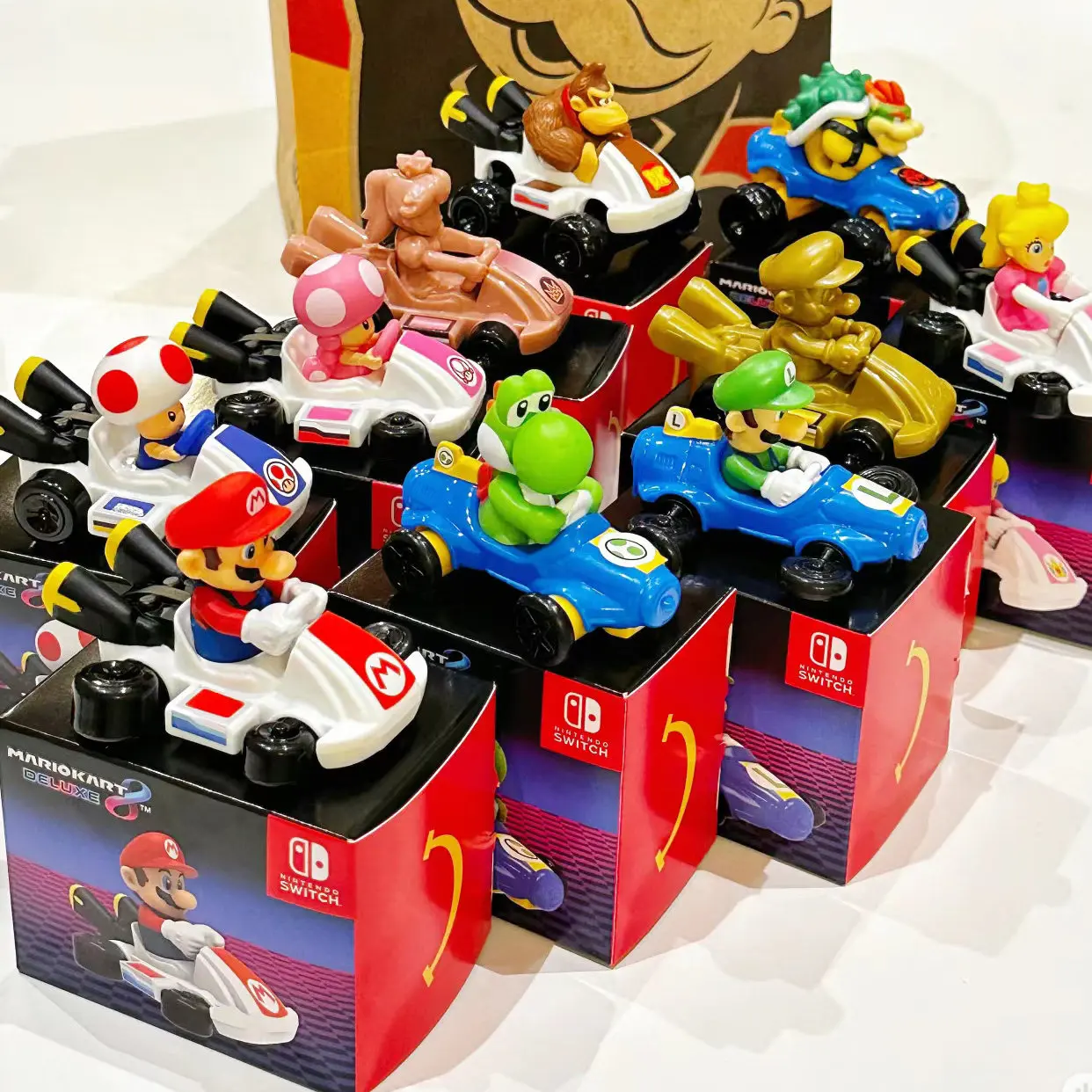 Juguete de Carreras Mario Kart 2024 de McDonald's, Super Mario, Luigi, Princesa Peach, Yoshi, Donkey Kong, Vehículo Coleccionable de Fricción