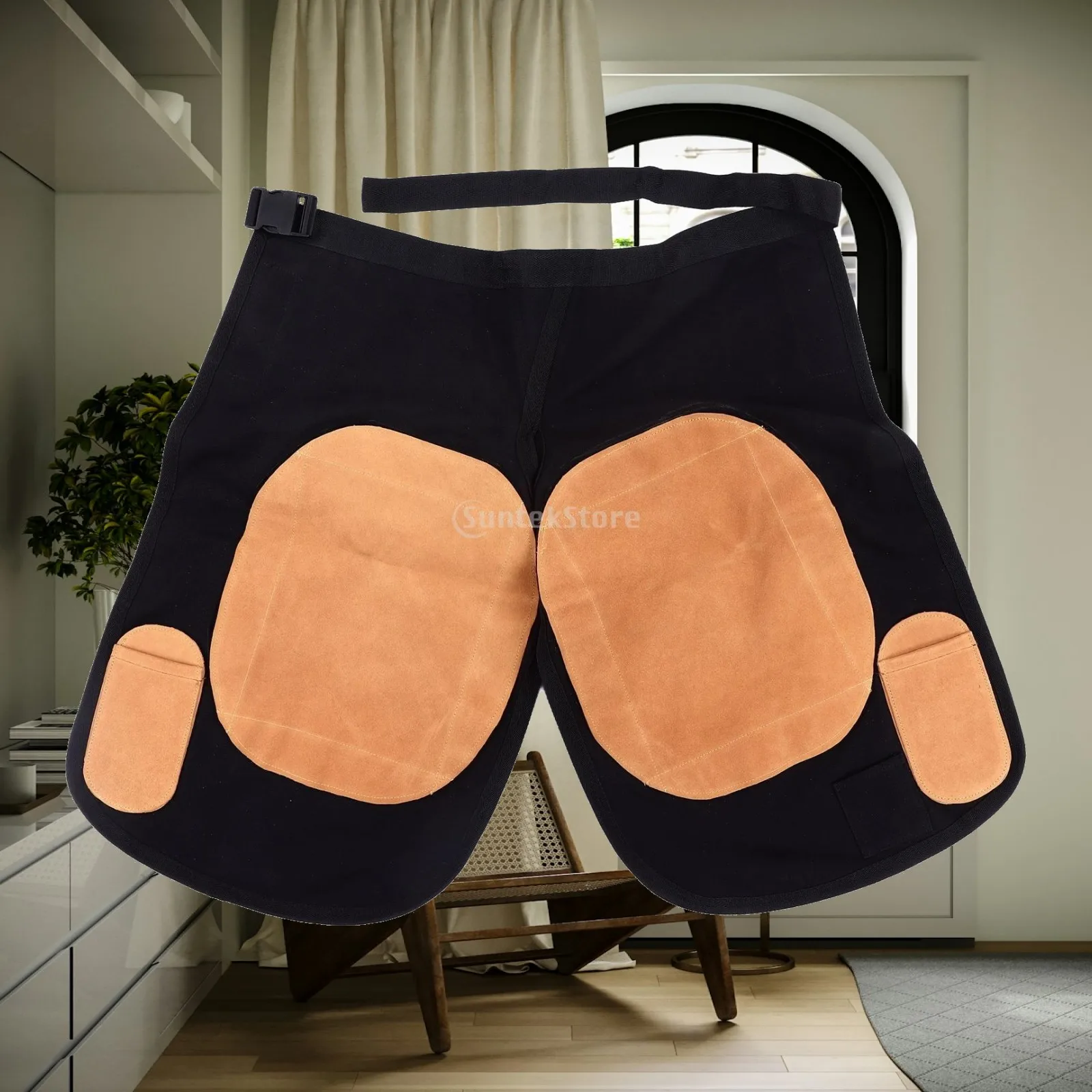 Adjustable Farrier Apron with Removable Leather Panels for U Shaped Fitting and Nail Storage