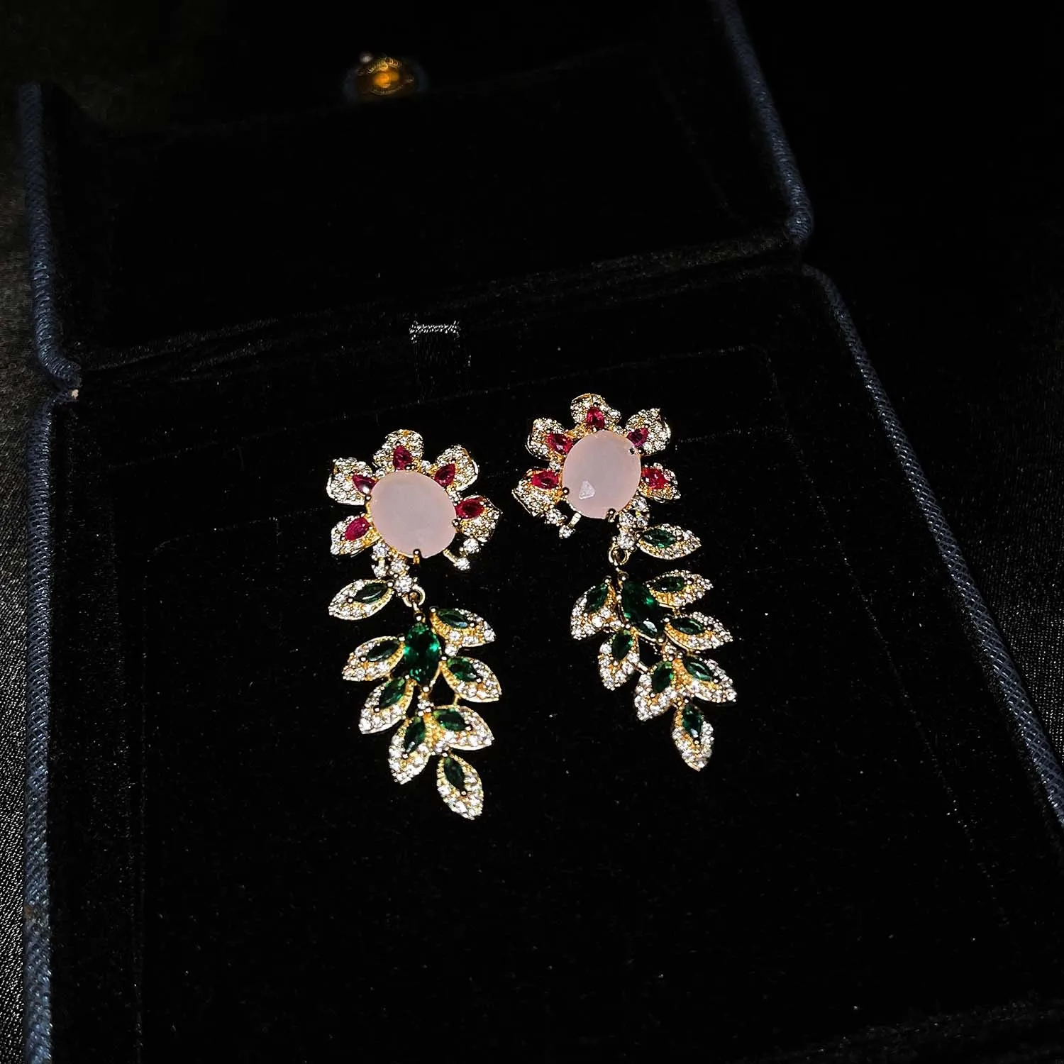 New Fashion Leaf Silver Earrings 925 Silver Needle Color Zircon Earrings Smart Flower Earrings