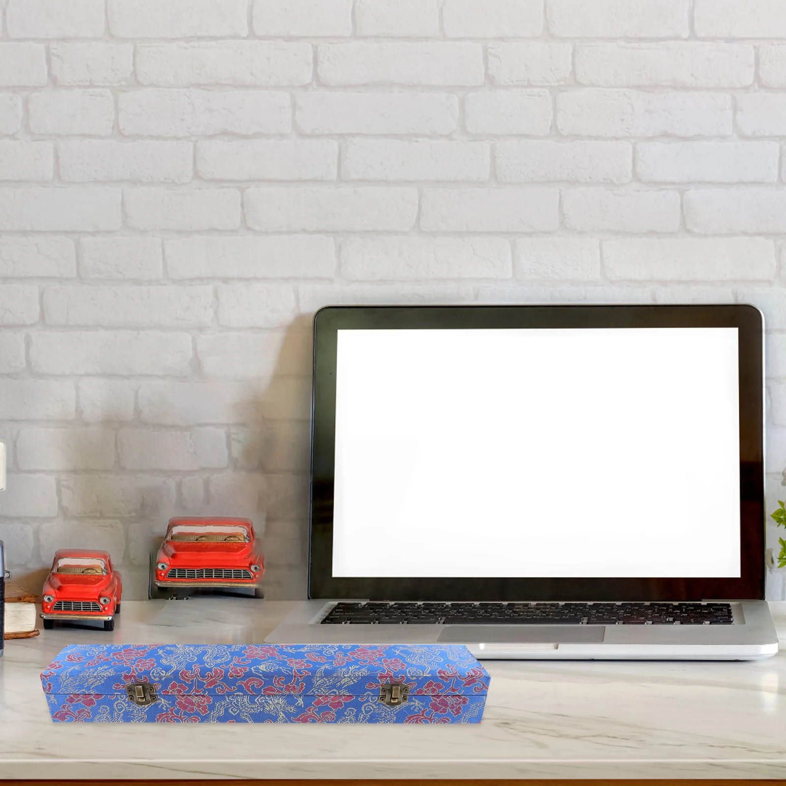 

Decorative Fan Packing Case for Handheld Fans Multifunctional Gift Box Embroidered Folding Fan Container Ideal for Special