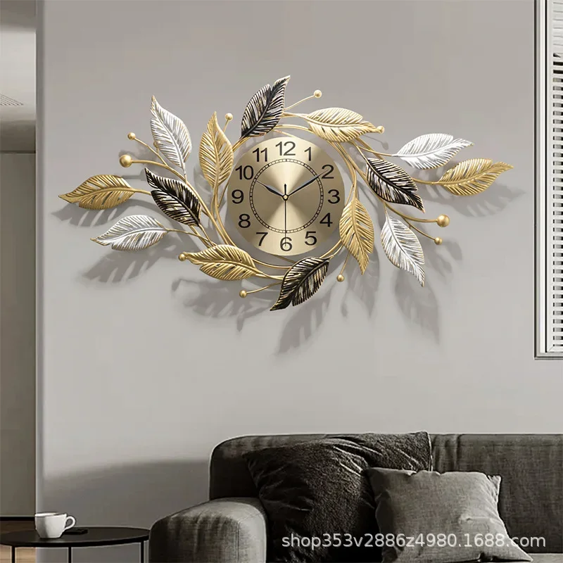 Dining room wall decoration for living room stylish silent 2026 new high-end clock wall hanging
