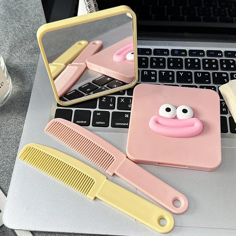 Portable Sausage Mouth Makeup Mirror With Comb Cartoon Quadrate Handle Cosmetic Mirror Girl Gift Cosmetic Tools Vanity Mirror