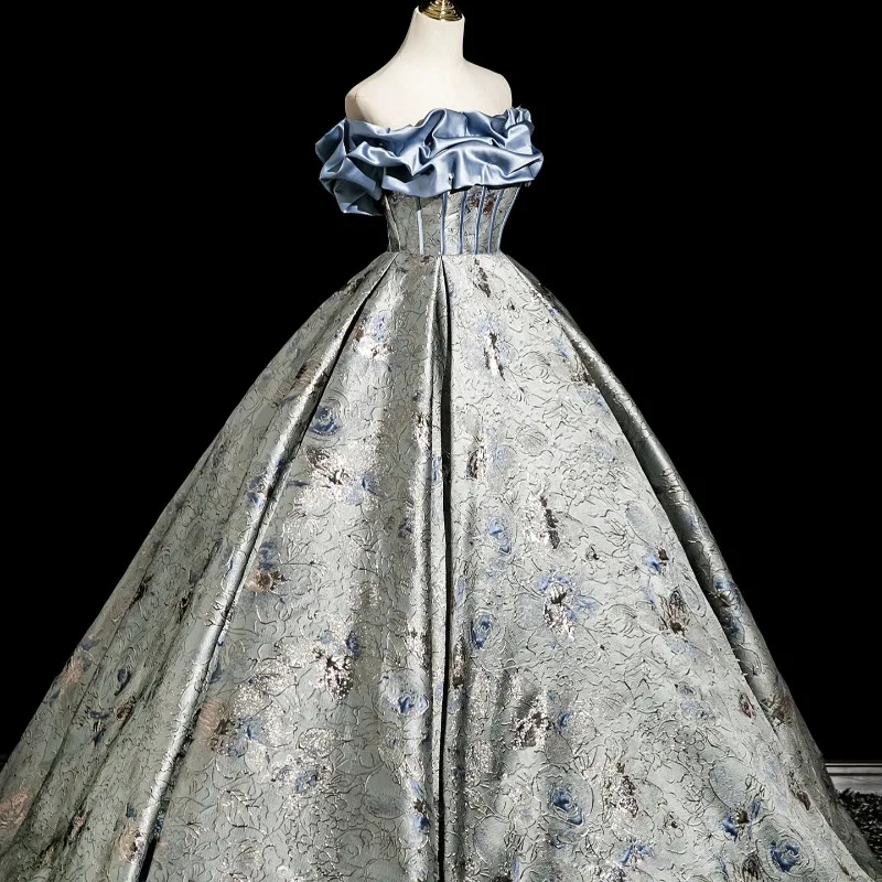 Рисунок 4 - Атласное вечернее платье