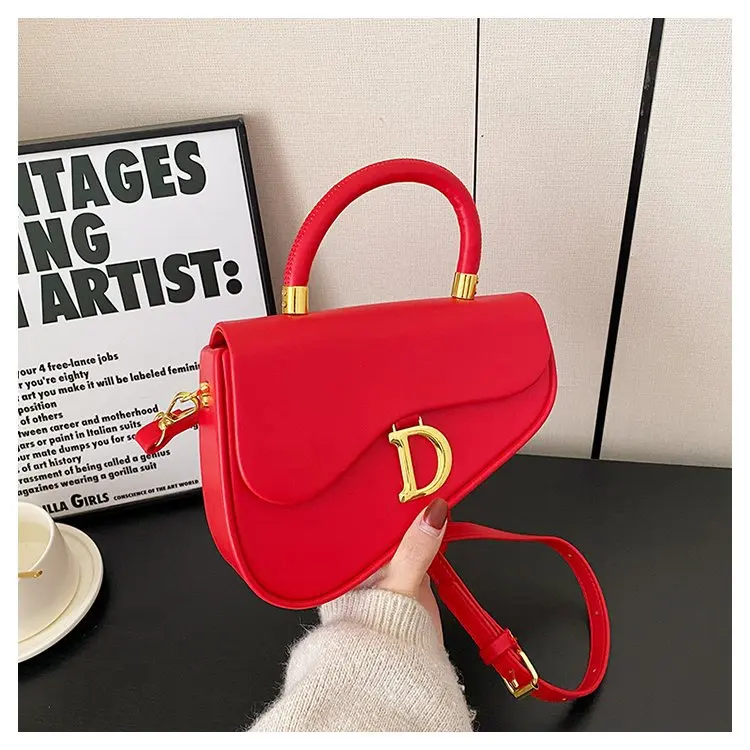 

2025 Autumn Monogram Saddle Bag, Women's Textured Half Moon Shoulder Purse, Box Style Crossbody, Day to Night Tote, Leather Bag