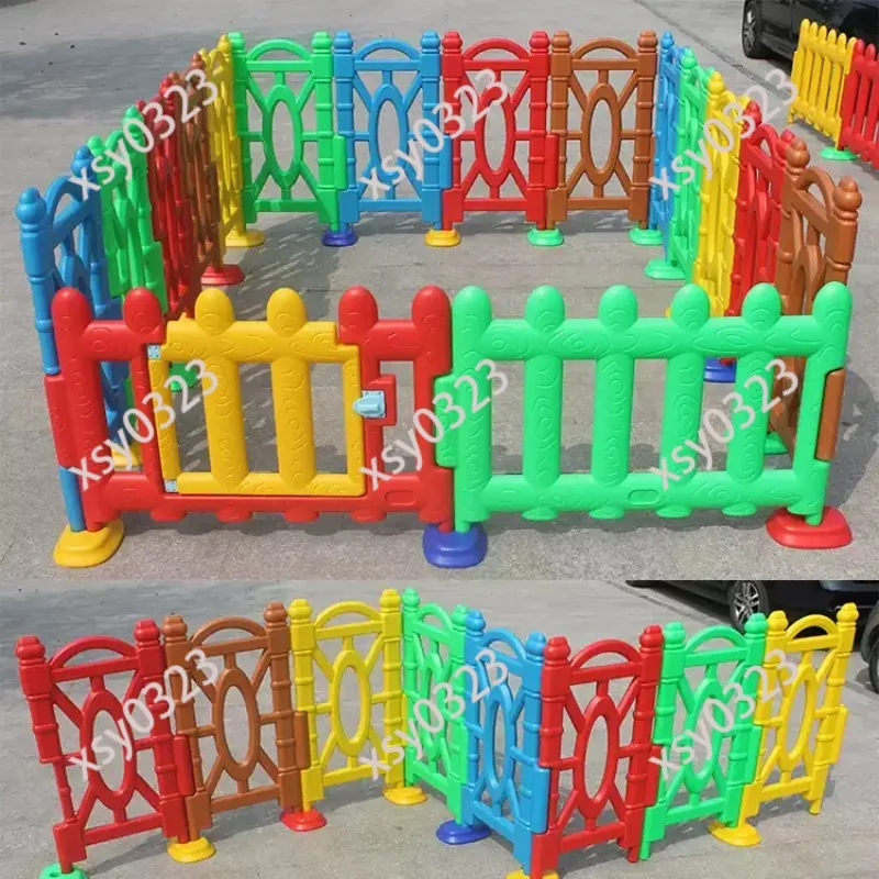 Multi-Angle Plastic Play Fence Safety Guardrail Outdoor Barrier For  Amusement Park