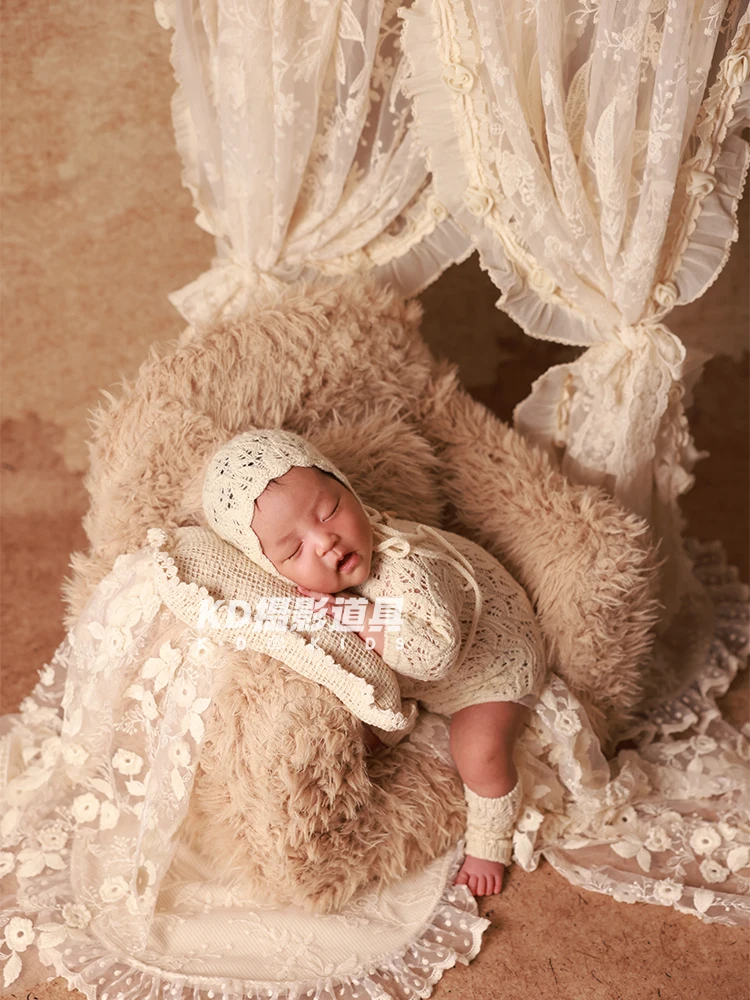 Alat Peraga Fotografi Bayi Baru Lahir Set Romper Rajut Beige + Topi + Kaus Kaki Alas Renda Tirai Renda Dekorasi Alat Peraga untuk Studio Aksesori Pemotretan Bayi