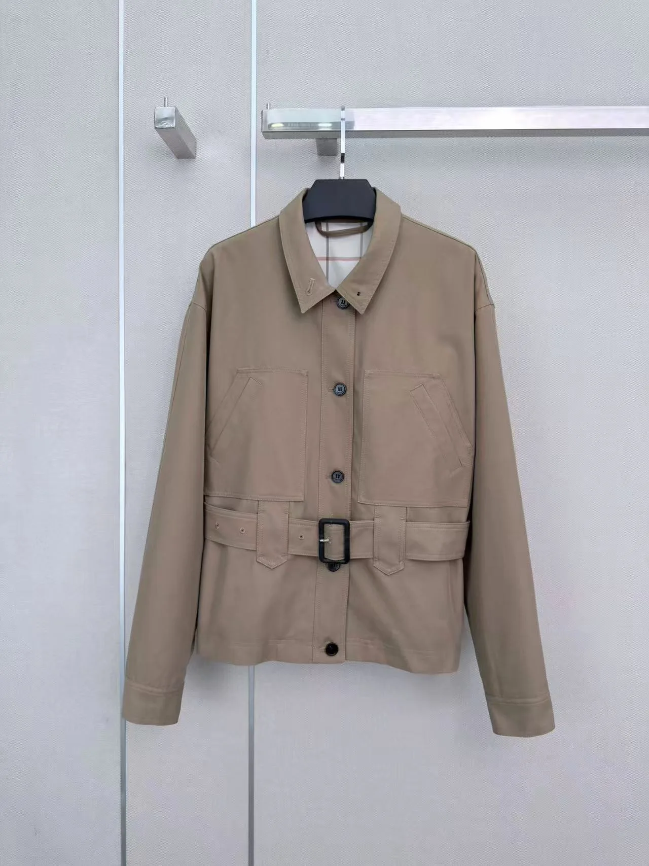 Women Khaki Lapel Safari Jacket Belted Waist Button Front Long Sleeve Cargo Pocket Casual Short Coat