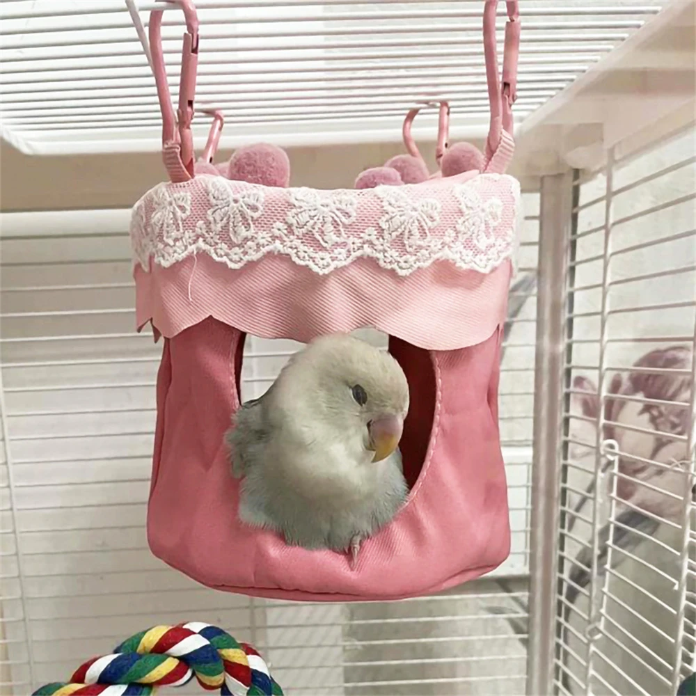 

Cute Cake Shaped Bird Swing Bed Easy Clean Parrots Nest Hideaway Small Animal Sleeping Bed Breathable Squirrel Hanging Cage