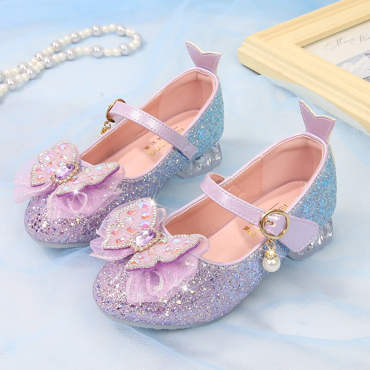 

Girls' High Heels 2025 New Fashion Bow Children's Crystal Princess Shoes Student Sequin Dance Performance Shoes 4-12 Years Old