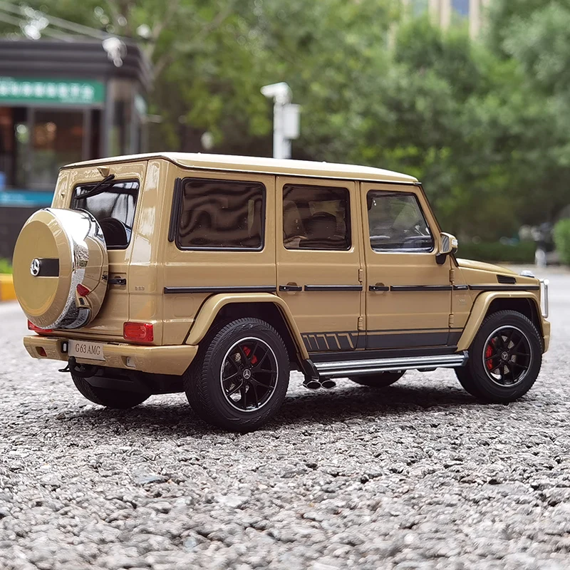 Almost Real 1:18 FOR Benz G63 AMG Model Car model Off-road vehicle 2015 for a friend\'s birthday present