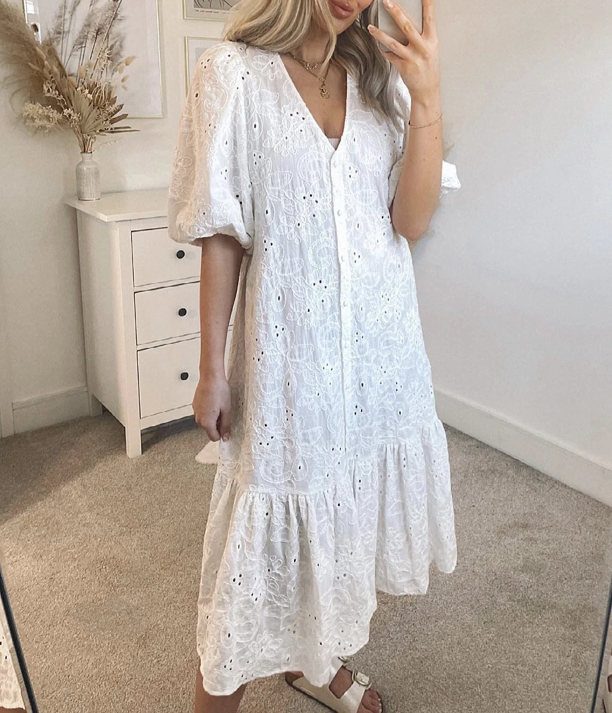 Autunno da donna nuovo stile stile delicato stile europeo e americano con scollo a V ritagliato abito lungo ricamato gonna Casual Street Style