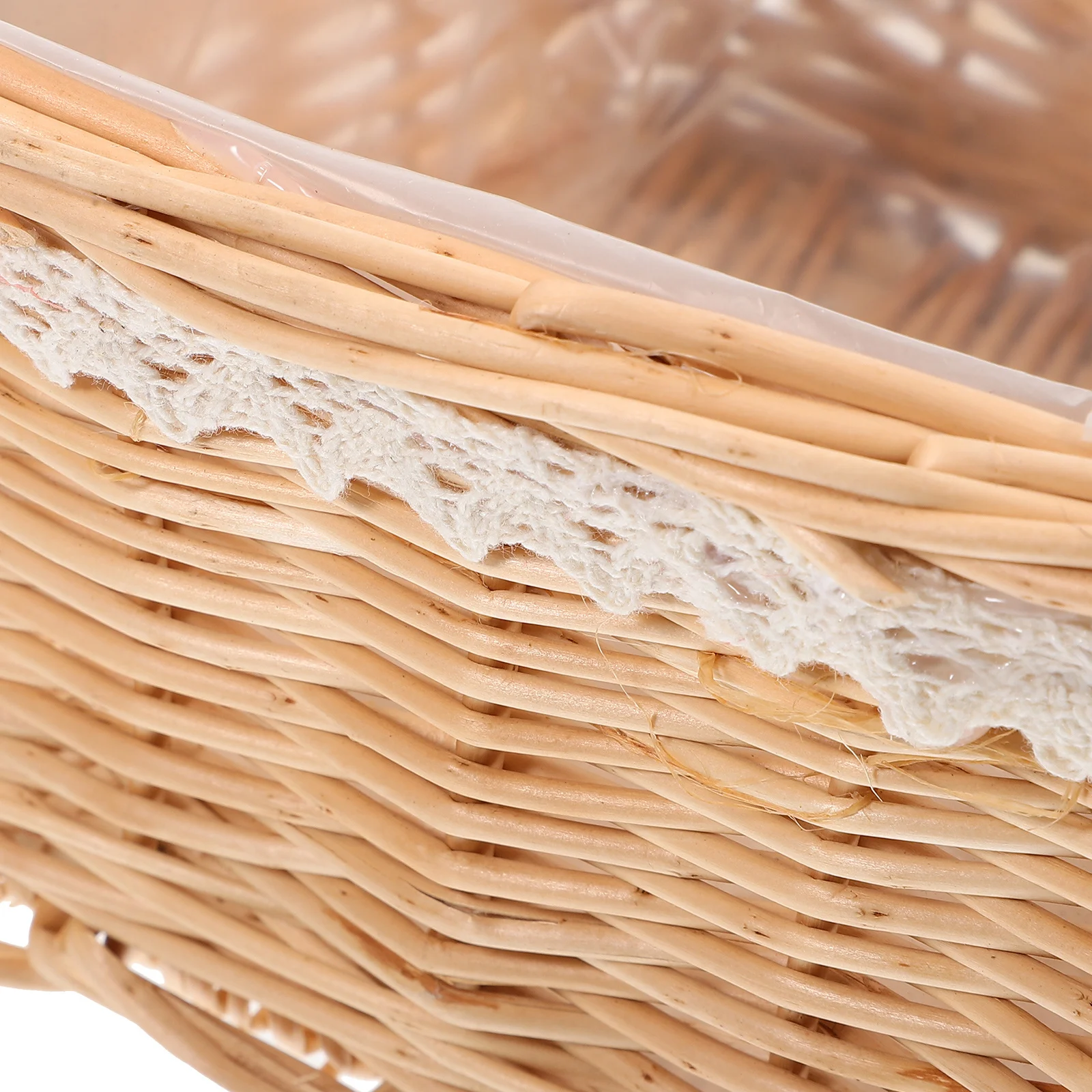 

1Pcs Rattan Woven Flower Basket Pearl Handle Compact Size Decorative Flower Basket Ornament for Home Wedding Use