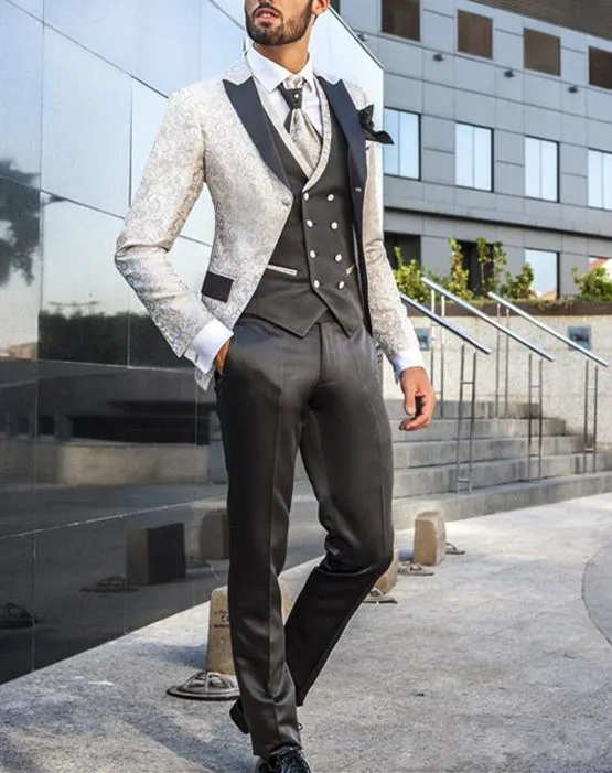 

2022 New 3 Pieces Custom Made Men Suits Groom Wear Wedding Tuxedos Three Pieces (Jacket+Vest+Pants) Formal Prom Best Men Blazer