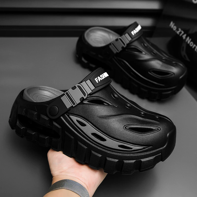 Thick-Soled Closed-Toe Sandals for Men and Women, with Drainage and Ventilation Holes, Designed for Beach, Seaside, and Water Activities