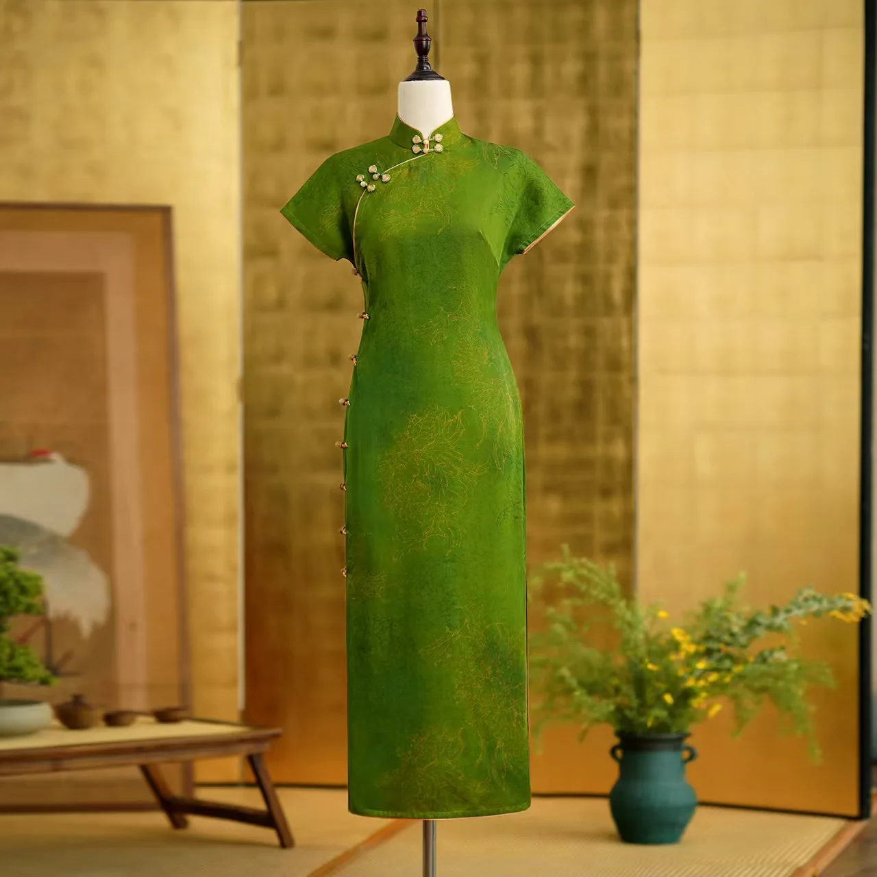 

Высококачественное платье Cheongsam с шелковой вышивкой в китайском стиле, удобное, мягкое и дышащее роскошное платье в стиле ханьфу