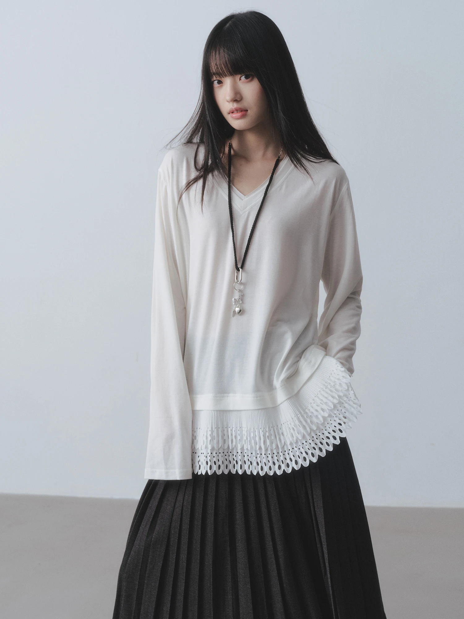 

Футболка Dirl Wind Valley Design Sensation Splice с длинным рукавом и V-образным вырезом, белая, дышащая, приятная к телу, для повседневной носки