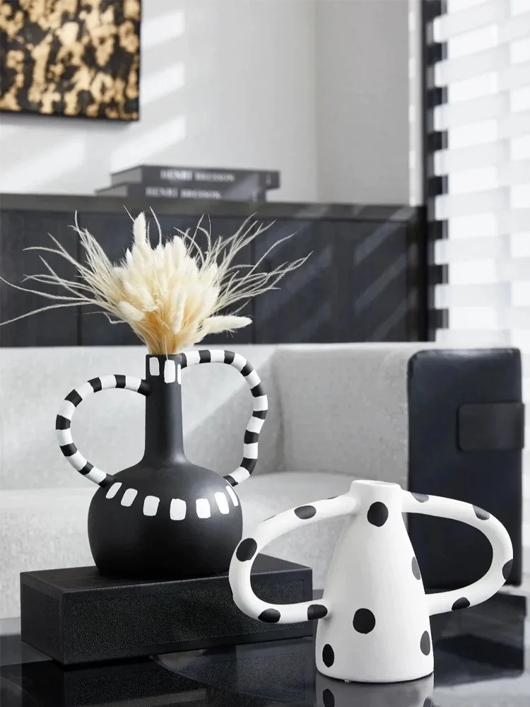 

ceramic vase Black and white spots Wave point Flower arrangement Abstract handicraft ornaments Home Decoration