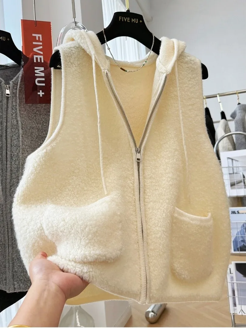 

Очень большой вязаный жилет-свитер премиум-класса (300 пу) с открытыми плечами, свободного кроя, для осени и зимы