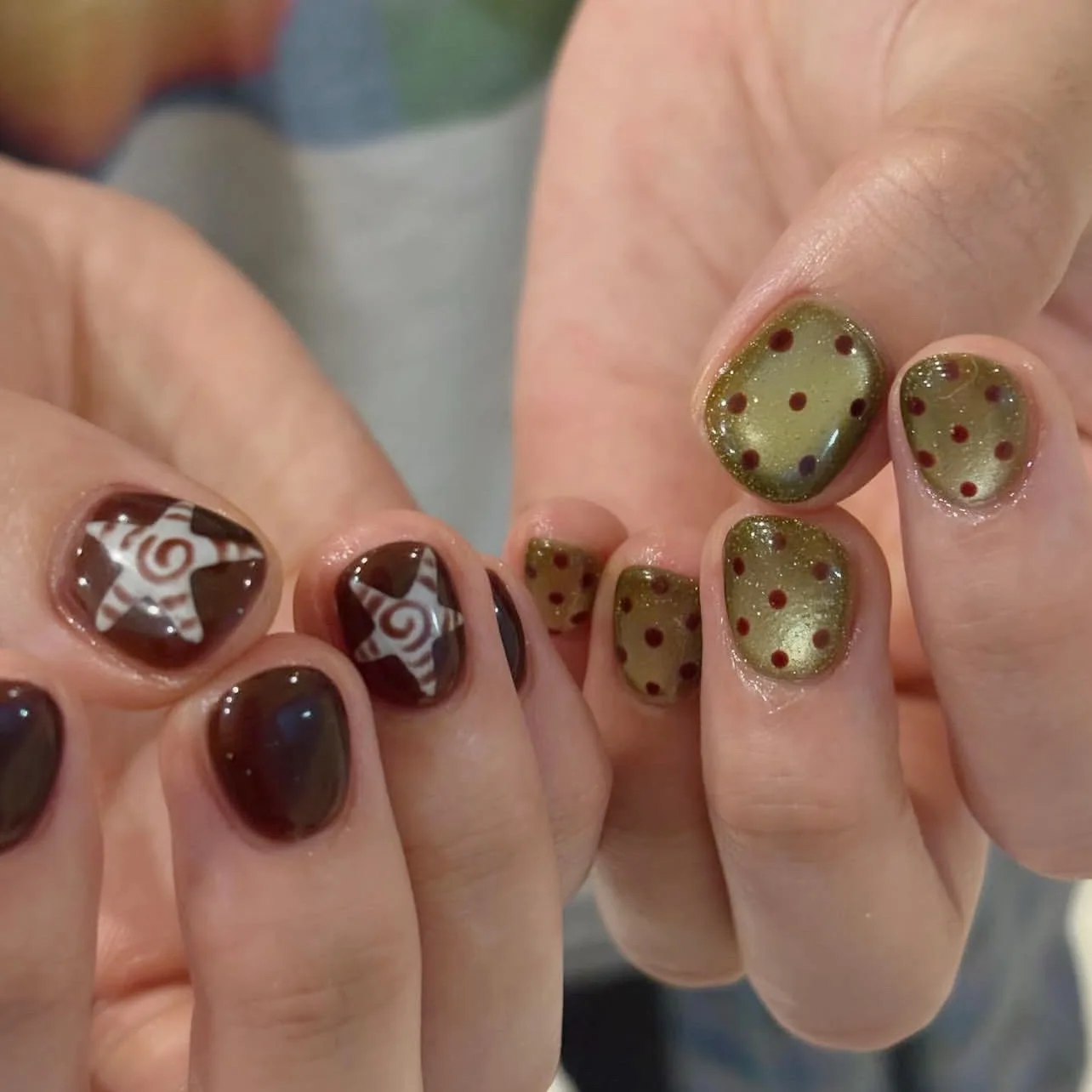 10 قطعة اليدوية قصيرة الصحافة على الأظافر الأحمر البني ستار نمط ضوء الذهب القط العين الأحمر منقطة تصميم الأظافر وهمية يمكن ارتداؤها رسومات أظافر #4