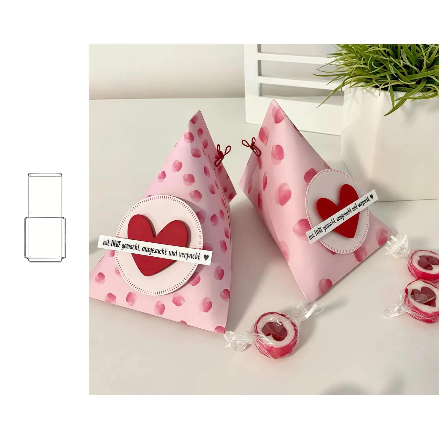 2025 New Arrival Candy Triangular Box Metal Cutting Dies For Scrapbook Card Making Stencil Embossing Craft Decoration