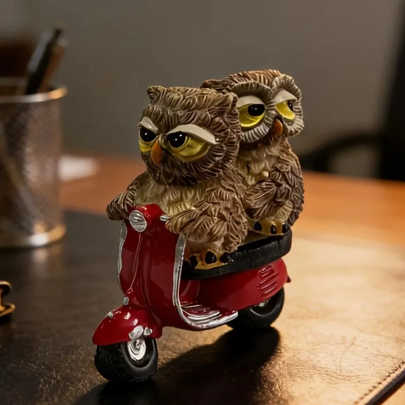 Couple Owls Riding Red Scooter Resin Figurine, Retro Desktop Ornament, Romantic Home Office Decor Creative Couple Gift